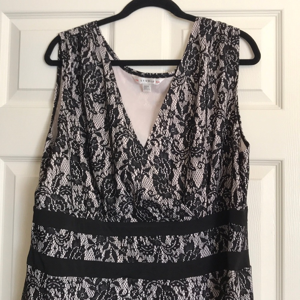 Lovely & flattering dress